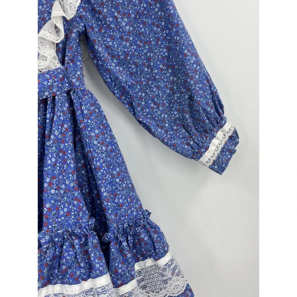 Vintage Mini World Girls Full Circle Floral and Lace Dress Size 4 Cottagecore